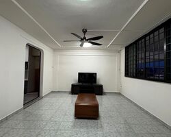 Blk 715 Chong Pang Green (Yishun), HDB 4 Rooms #558867951